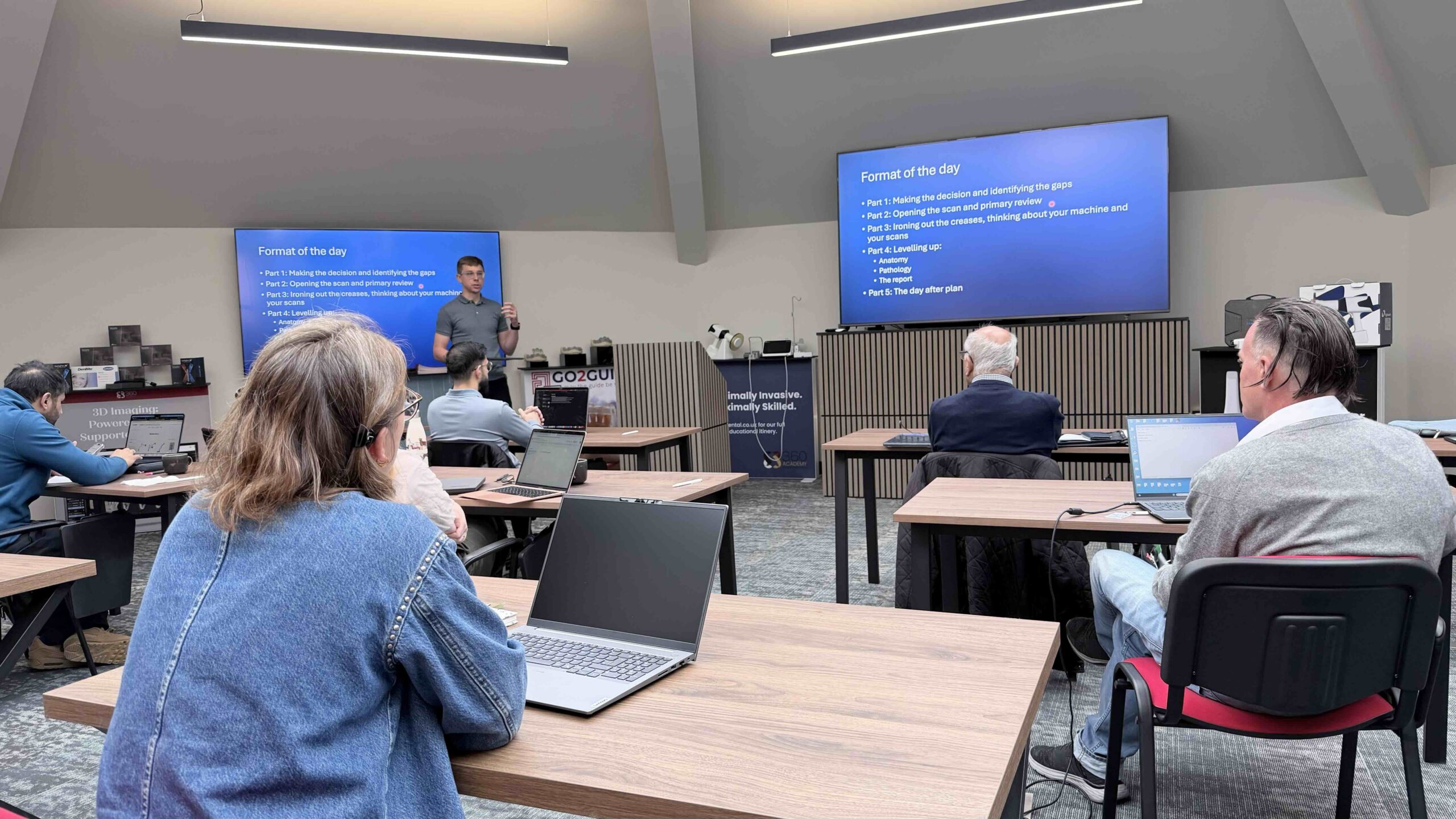 Dr Ed Walker presenting at 360 Visualise