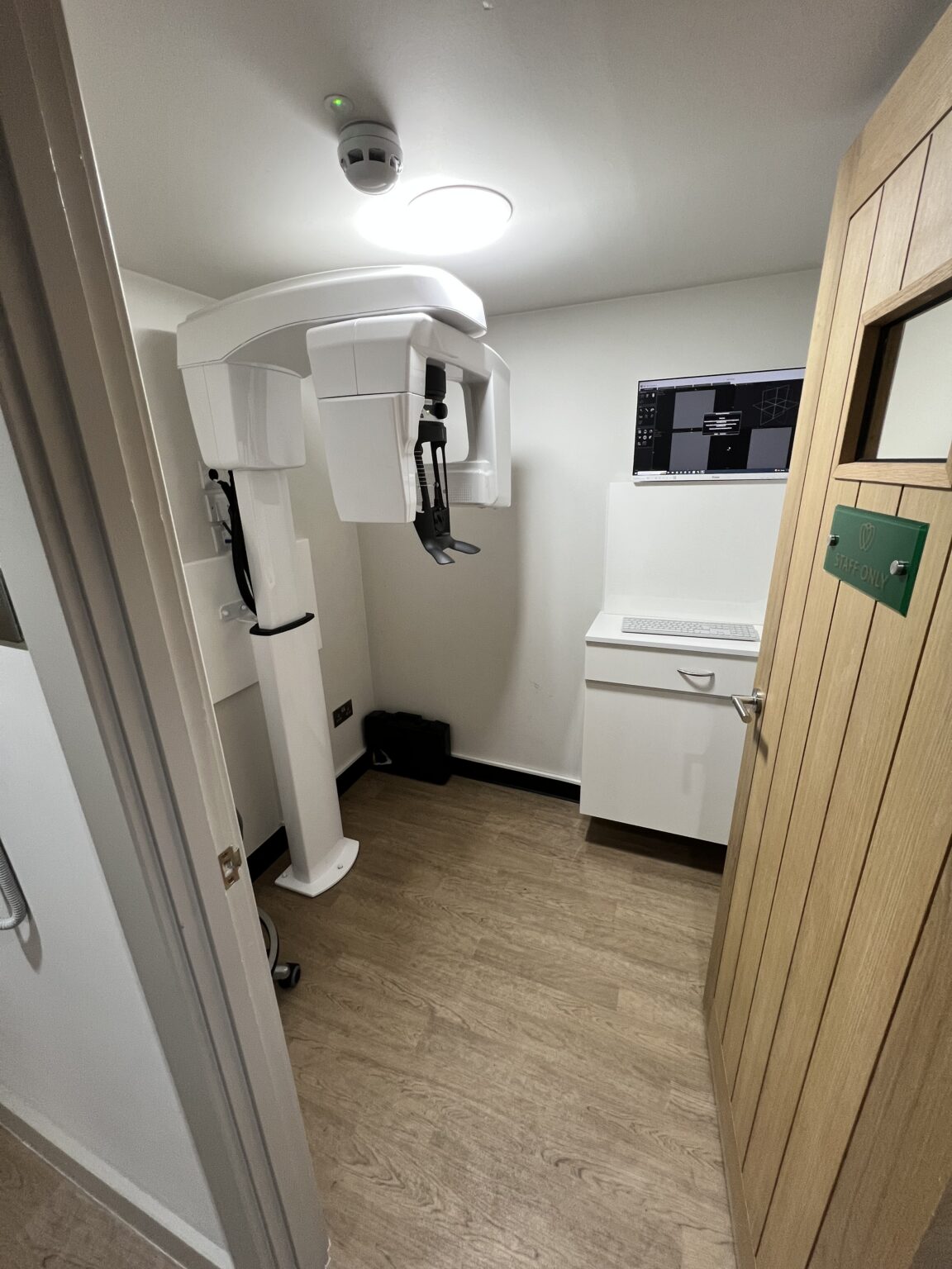 View into the CBCT room at Dentistry at Holme